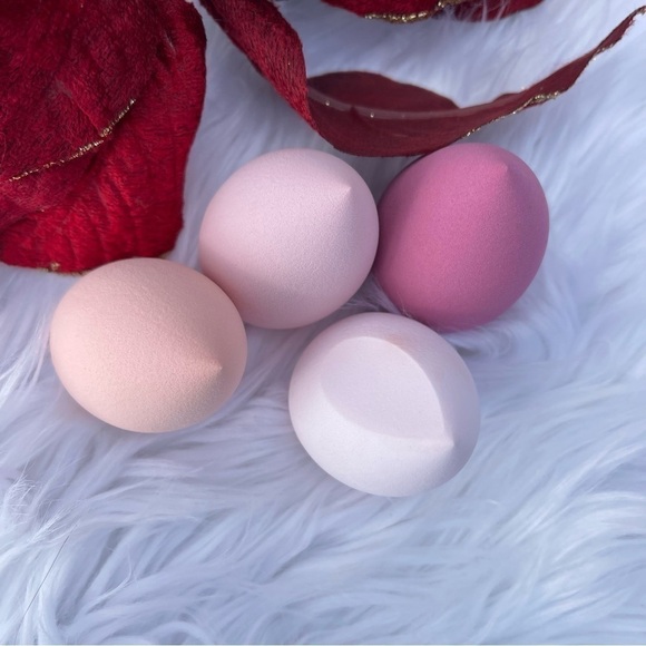 NEW Set Of 4 Makeup Sponges Foundation Powder - Picture 5 of 7